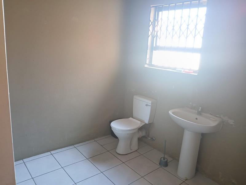 6 Bedroom Property for Sale in Eike Park Gauteng