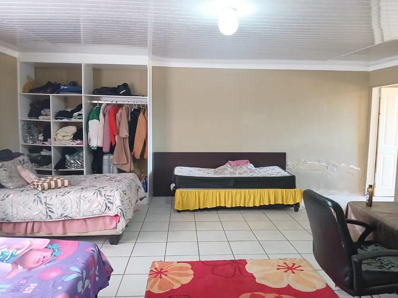 6 Bedroom Property for Sale in Eike Park Gauteng