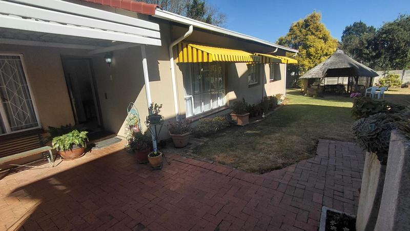 3 Bedroom Property for Sale in Brackendowns Gauteng