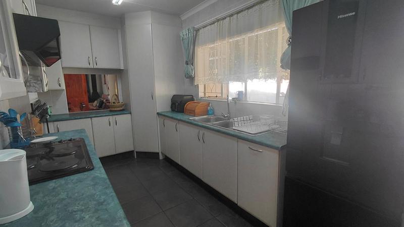 3 Bedroom Property for Sale in Brackendowns Gauteng