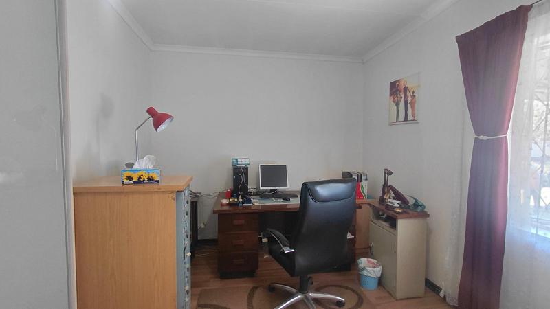 3 Bedroom Property for Sale in Brackendowns Gauteng