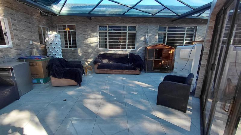 4 Bedroom Property for Sale in Brackenhurst Gauteng
