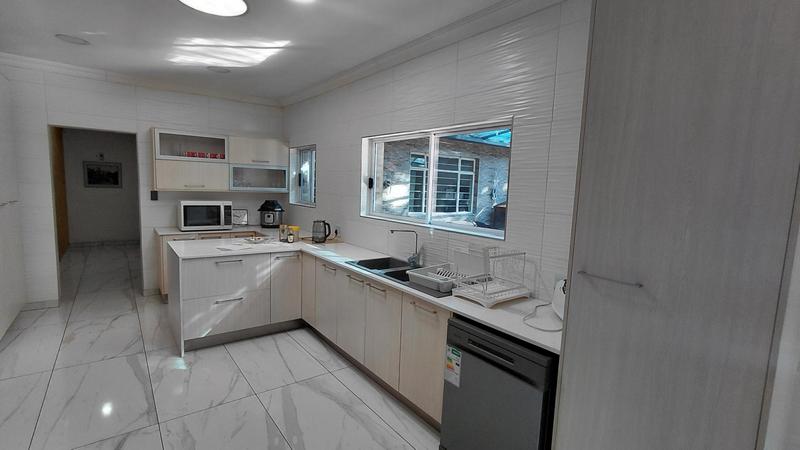 4 Bedroom Property for Sale in Brackenhurst Gauteng