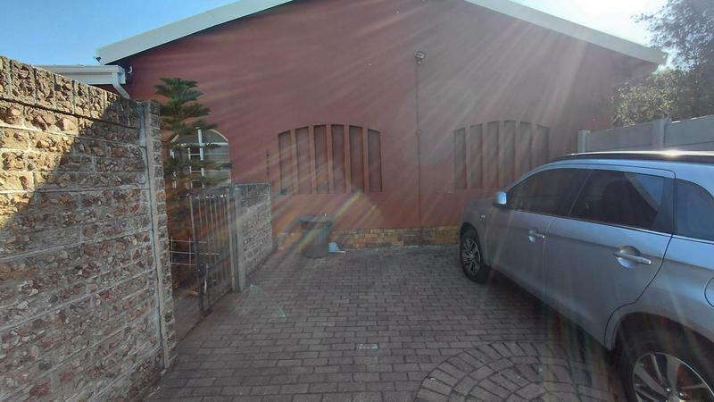 4 Bedroom Property for Sale in Brackenhurst Gauteng