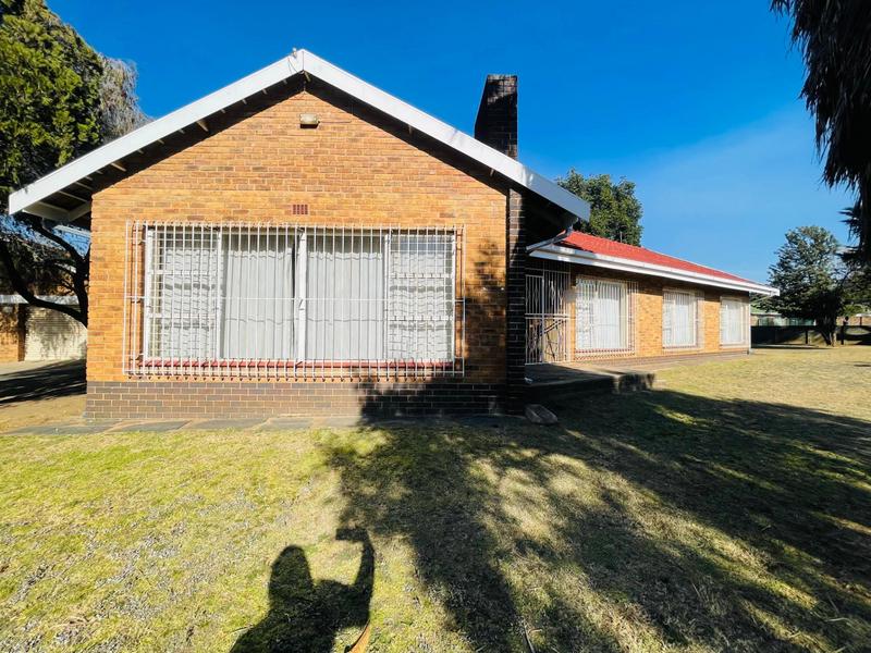 4 Bedroom Property for Sale in Dunnottar Gauteng