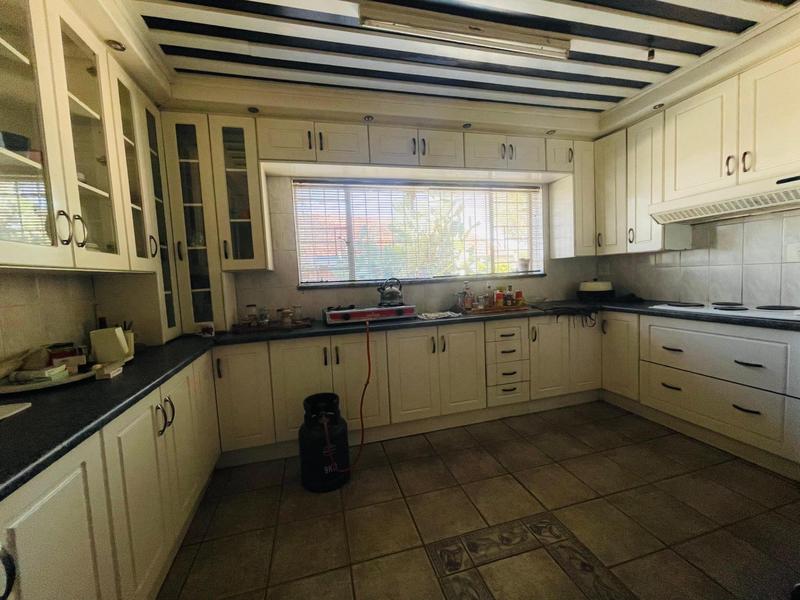 4 Bedroom Property for Sale in Dunnottar Gauteng