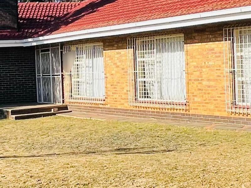 4 Bedroom Property for Sale in Dunnottar Gauteng