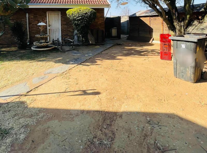 4 Bedroom Property for Sale in Dunnottar Gauteng