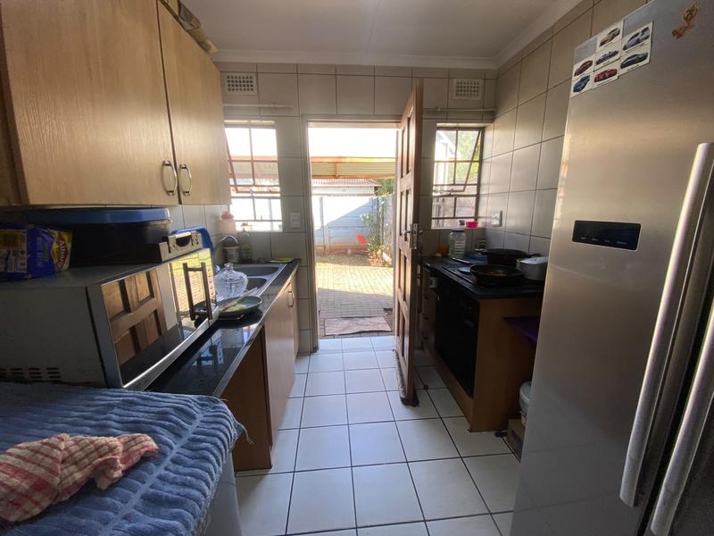 3 Bedroom Property for Sale in Clayville East Gauteng