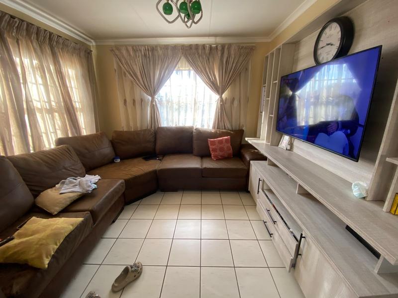 3 Bedroom Property for Sale in Clayville East Gauteng