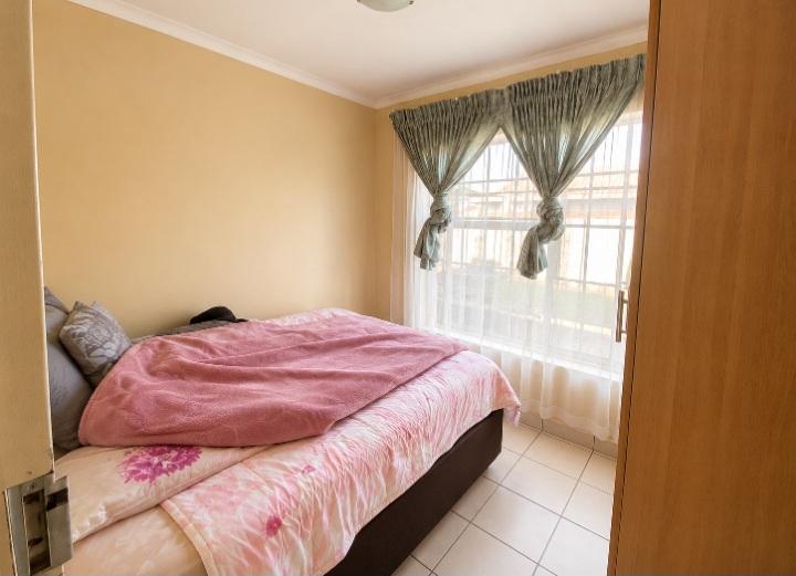 3 Bedroom Property for Sale in Clayville East Gauteng