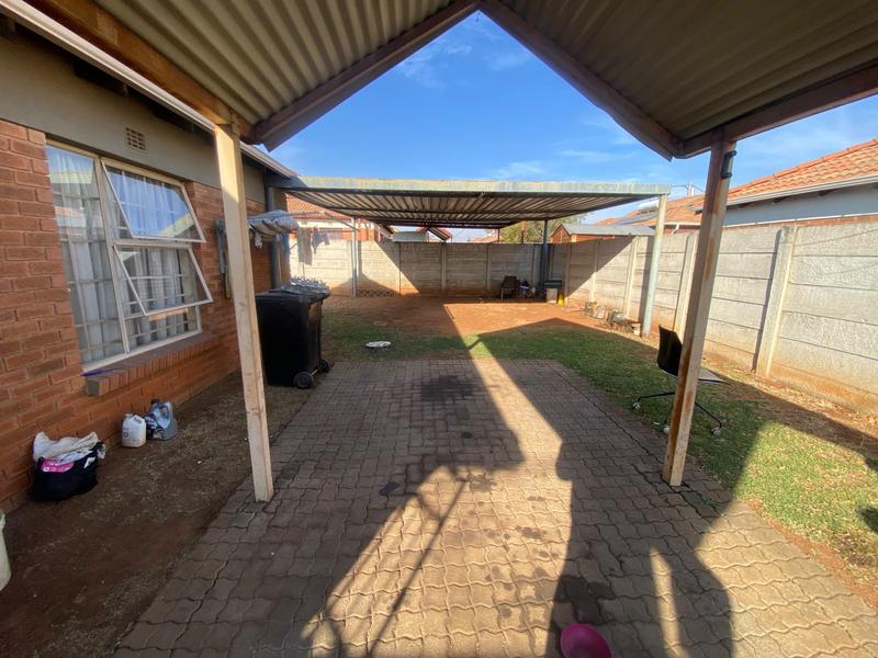 3 Bedroom Property for Sale in Clayville East Gauteng