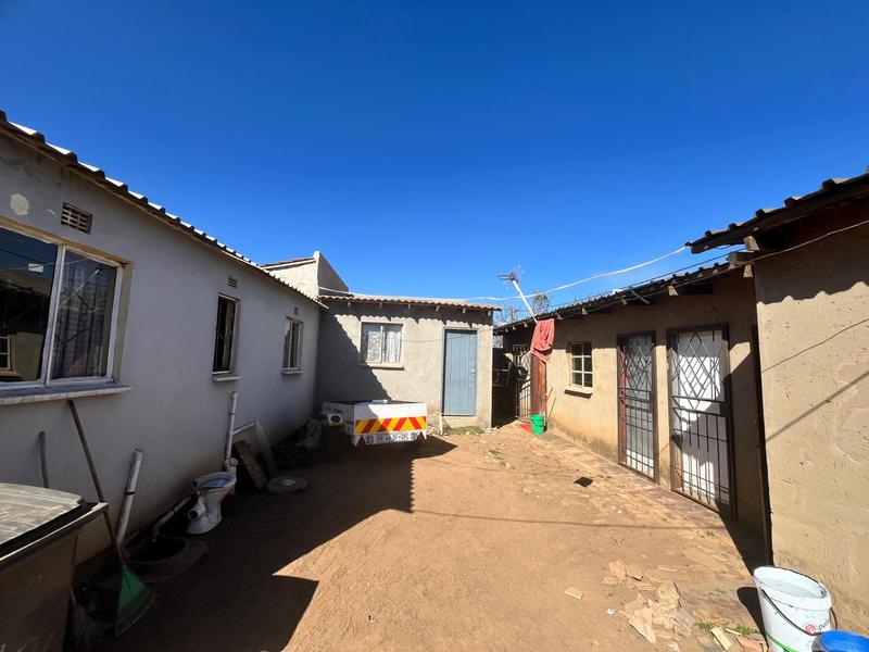 7 Bedroom Property for Sale in Orange Farm Gauteng