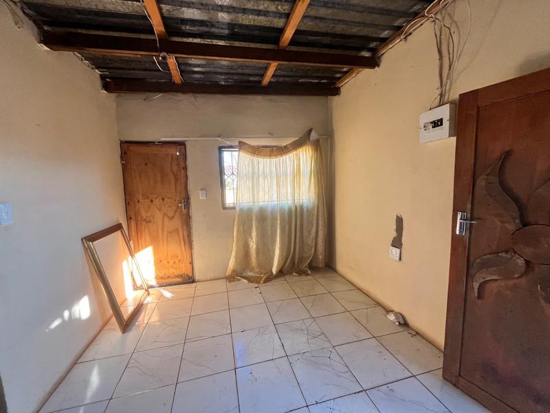 7 Bedroom Property for Sale in Orange Farm Gauteng
