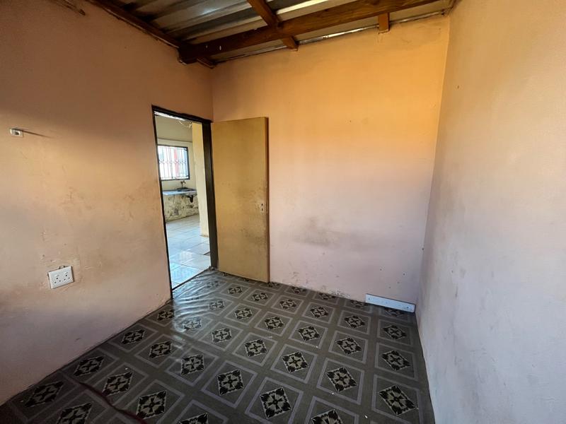 7 Bedroom Property for Sale in Orange Farm Gauteng