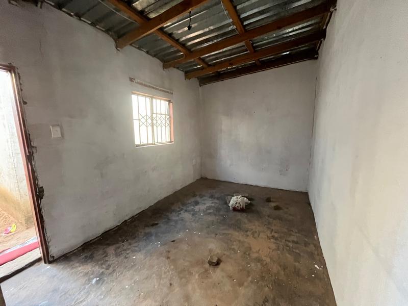 7 Bedroom Property for Sale in Orange Farm Gauteng