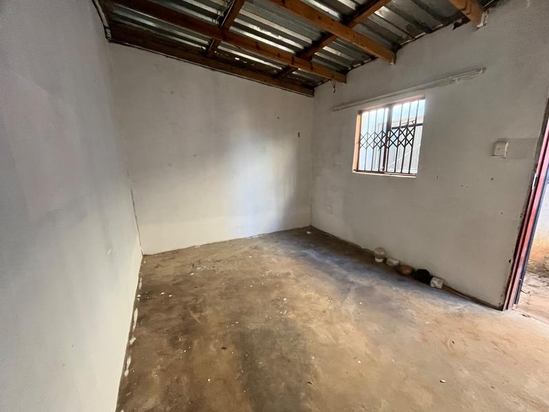 7 Bedroom Property for Sale in Orange Farm Gauteng