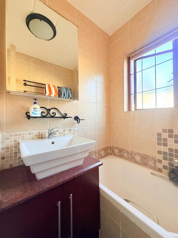 To Let 1 Bedroom Property for Rent in Morningside Gauteng