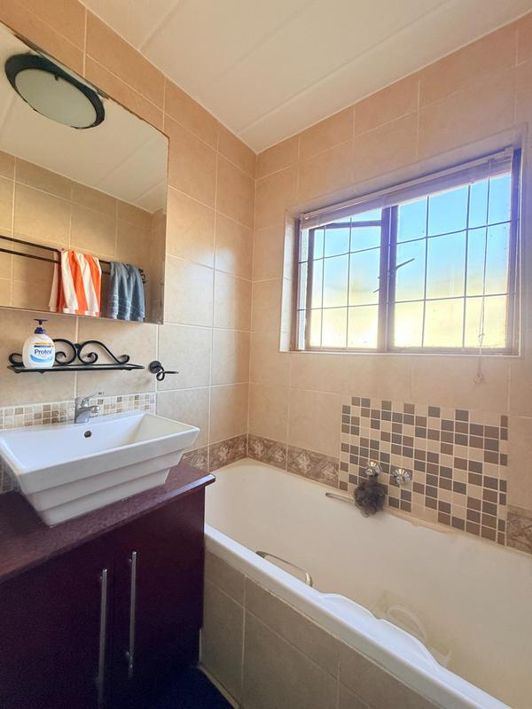 To Let 1 Bedroom Property for Rent in Morningside Gauteng