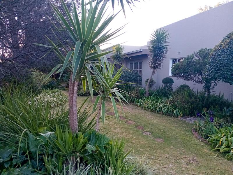 4 Bedroom Property for Sale in Flora Gardens Gauteng