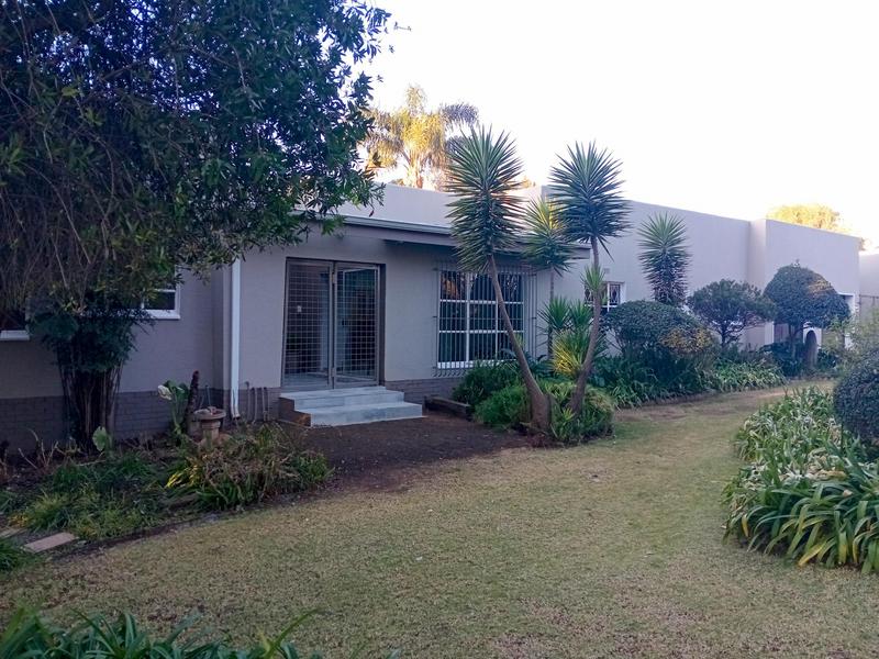 4 Bedroom Property for Sale in Flora Gardens Gauteng