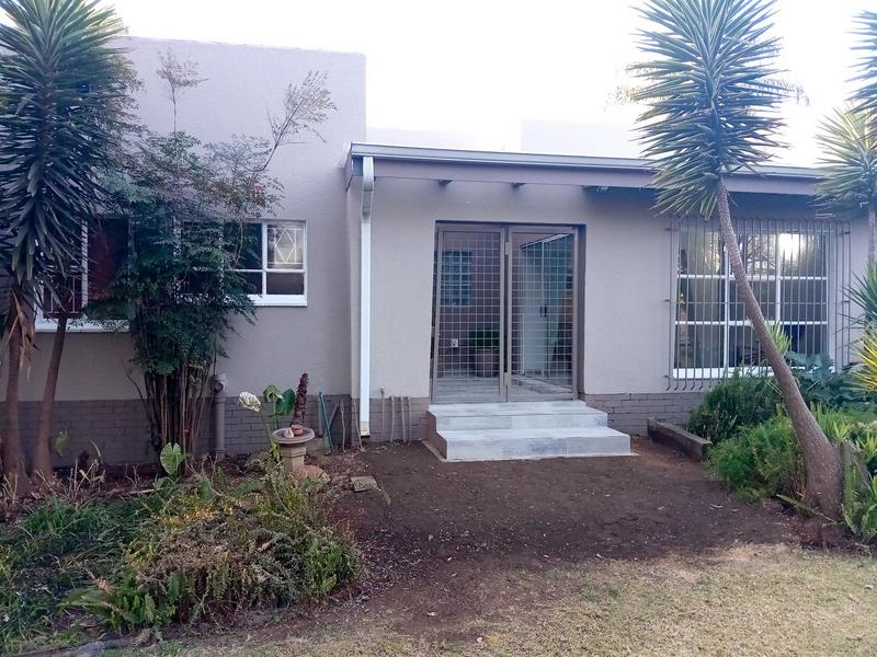 4 Bedroom Property for Sale in Flora Gardens Gauteng