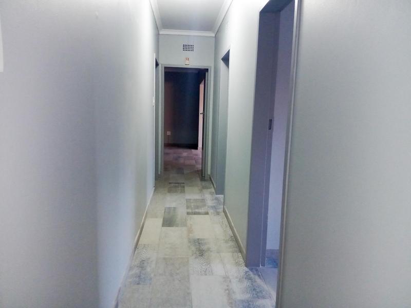 4 Bedroom Property for Sale in Flora Gardens Gauteng