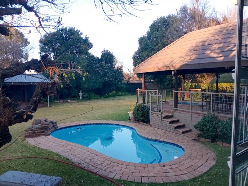 4 Bedroom Property for Sale in Flora Gardens Gauteng