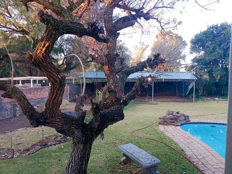4 Bedroom Property for Sale in Flora Gardens Gauteng