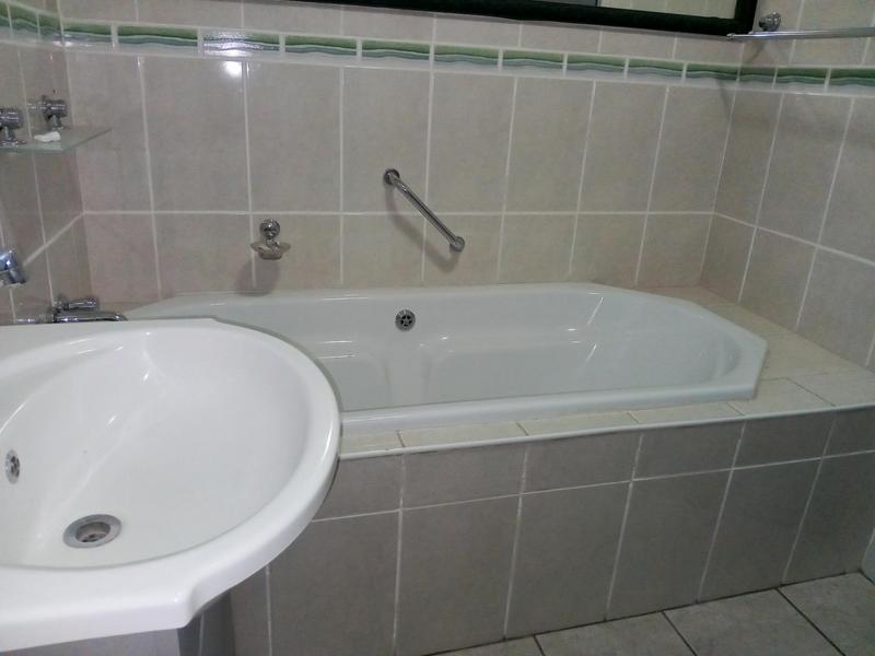 4 Bedroom Property for Sale in Flora Gardens Gauteng