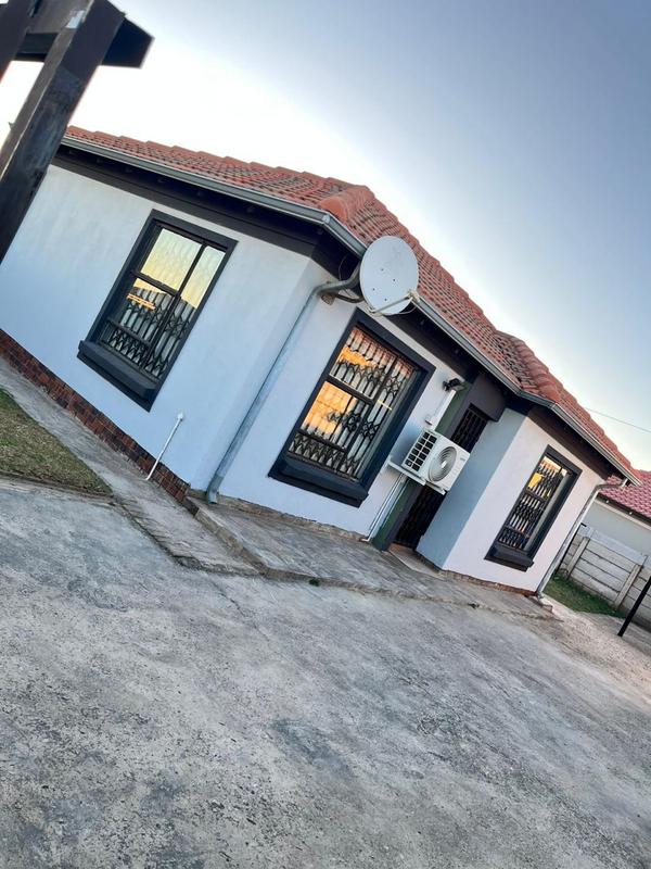 To Let 2 Bedroom Property for Rent in Witpoortjie Gauteng