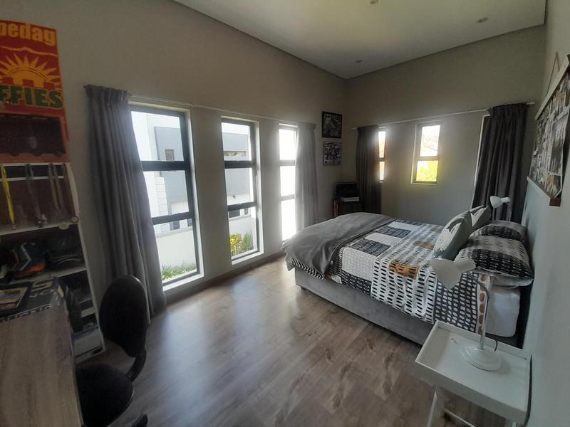 3 Bedroom Property for Sale in Eldo Lakes Estate Gauteng