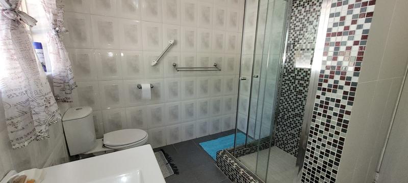 3 Bedroom Property for Sale in Brackendowns Gauteng