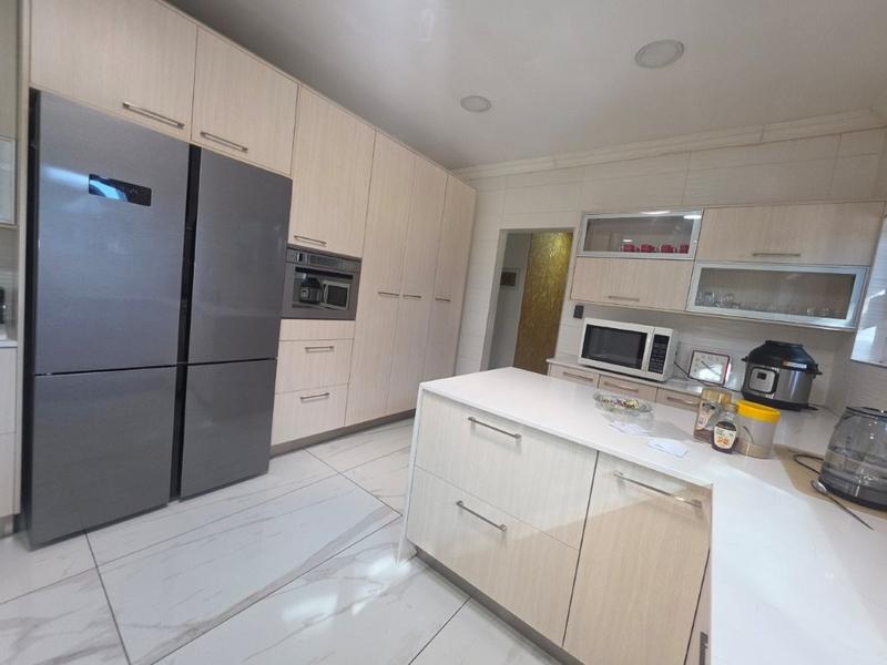 4 Bedroom Property for Sale in Brackenhurst Gauteng
