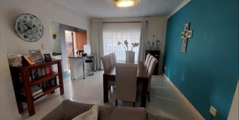 4 Bedroom Property for Sale in Bassonia Gauteng