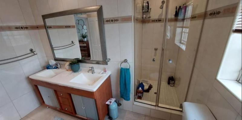 4 Bedroom Property for Sale in Bassonia Gauteng