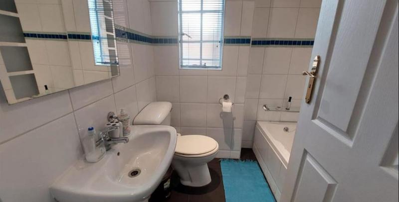 4 Bedroom Property for Sale in Bassonia Gauteng