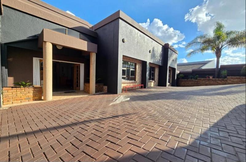8 Bedroom Property for Sale in Bassonia Gauteng