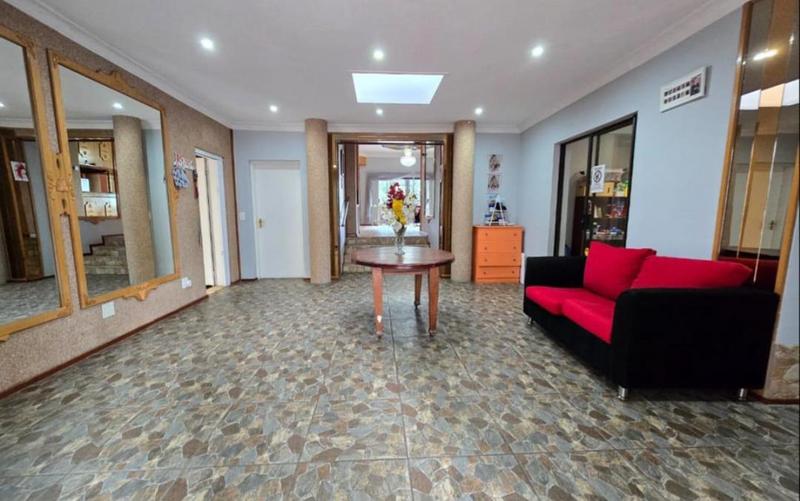 8 Bedroom Property for Sale in Bassonia Gauteng