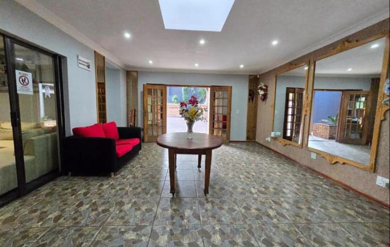 8 Bedroom Property for Sale in Bassonia Gauteng