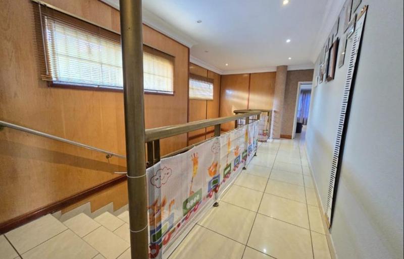 8 Bedroom Property for Sale in Bassonia Gauteng