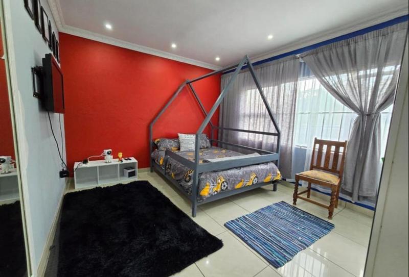 8 Bedroom Property for Sale in Bassonia Gauteng