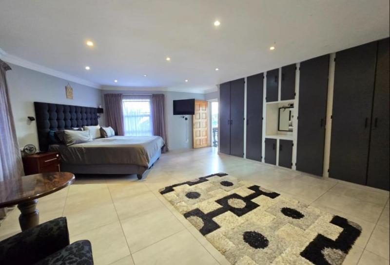 8 Bedroom Property for Sale in Bassonia Gauteng
