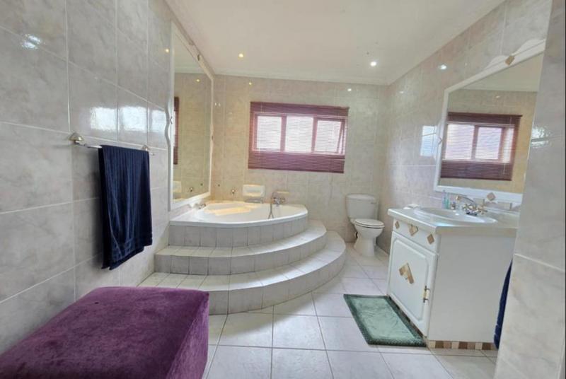 8 Bedroom Property for Sale in Bassonia Gauteng