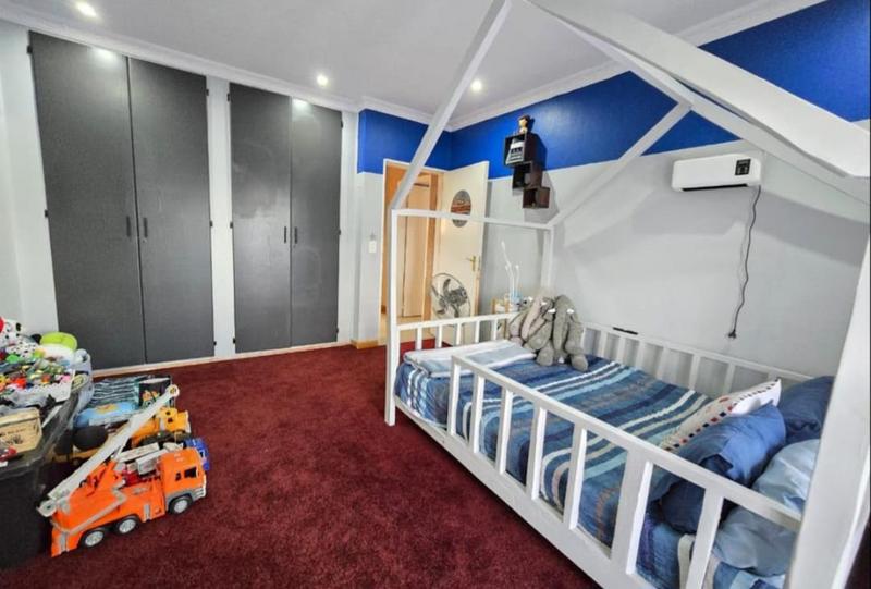 8 Bedroom Property for Sale in Bassonia Gauteng
