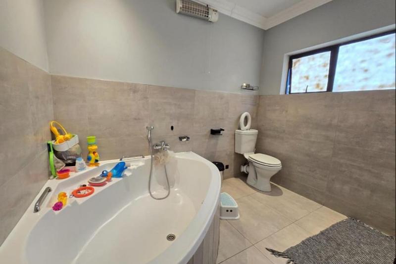 8 Bedroom Property for Sale in Bassonia Gauteng