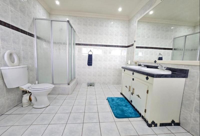 8 Bedroom Property for Sale in Bassonia Gauteng