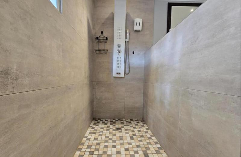 8 Bedroom Property for Sale in Bassonia Gauteng