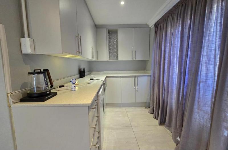 8 Bedroom Property for Sale in Bassonia Gauteng
