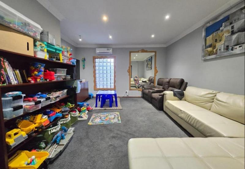 8 Bedroom Property for Sale in Bassonia Gauteng